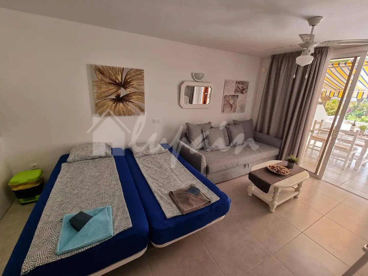 Studio na sprzedaż w Playa de las Americas z basenem - 389 000 € (Ref: 9289461)