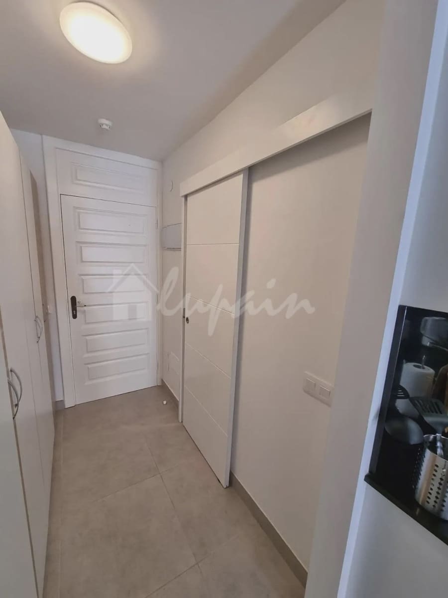 Studio til salg i Playa de las Americas med swimmingpool - € 389.000 (Ref: 9289461)