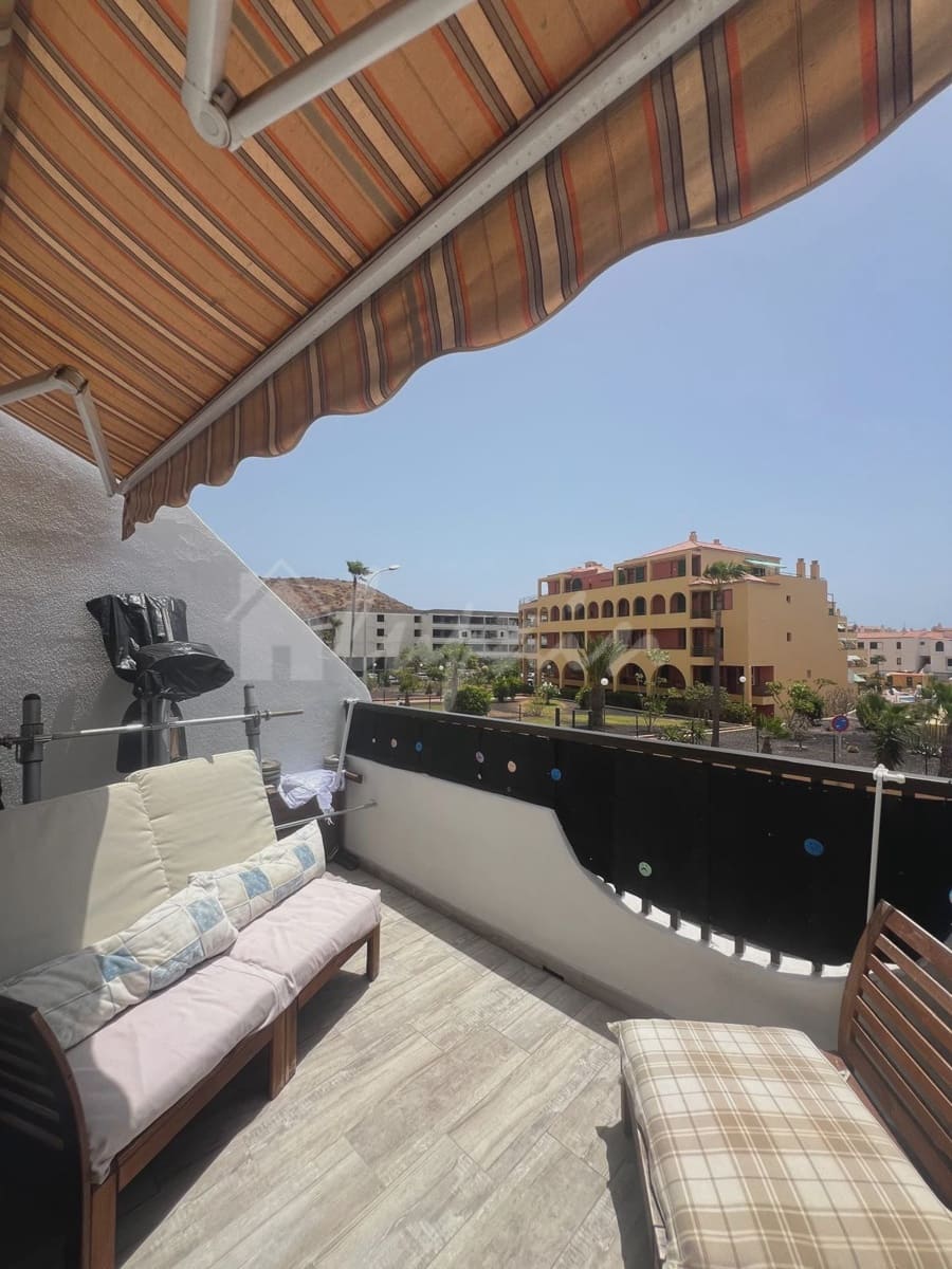 2 bedroom Apartment for sale in Costa del Silencio with pool - € 259,000 (Ref: 9293847)