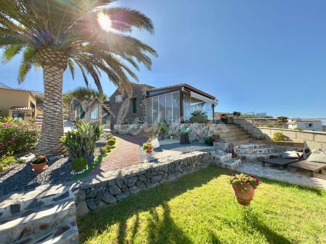 3 bedroom Villa for sale in Vera de Erques, Guía de Isora - € 940,000 (Ref: 9296316)