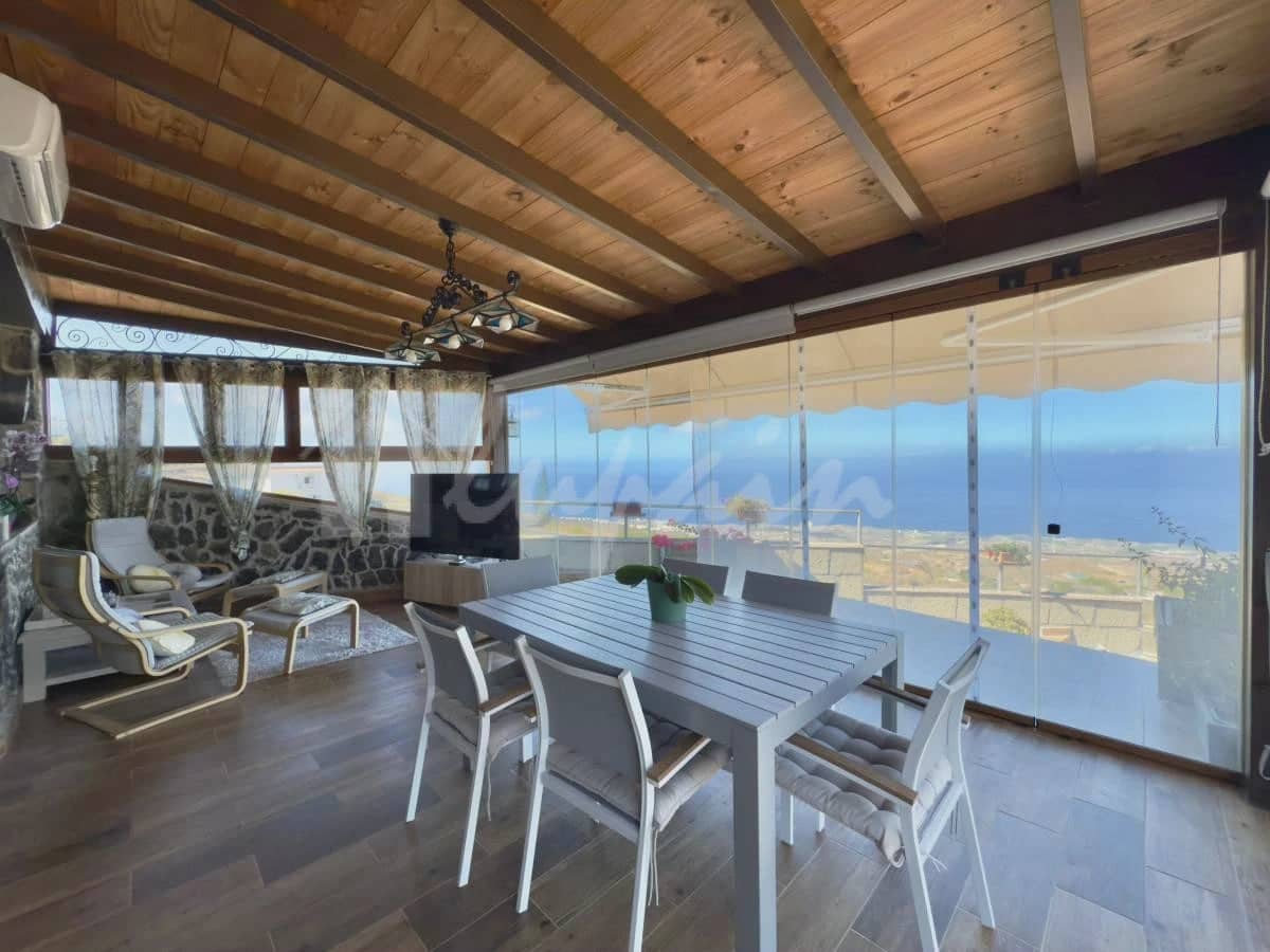 3 bedroom Villa for sale in Vera de Erques - € 940,000 (Ref: 9296316)