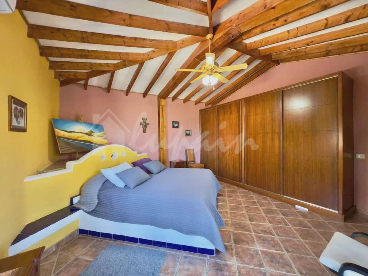 3 bedroom Villa for sale in Vera de Erques - € 940,000 (Ref: 9296316)