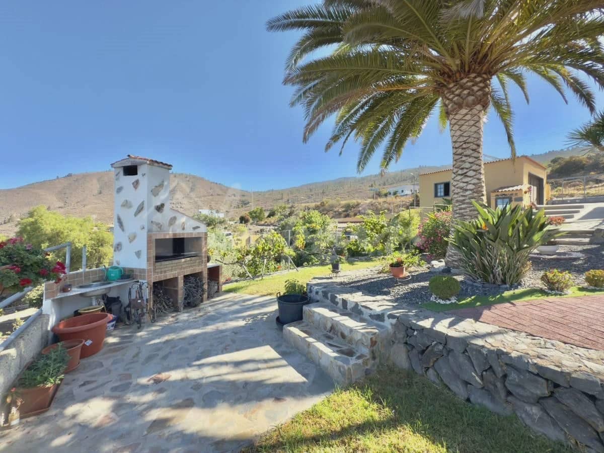 3 bedroom Villa for sale in Vera de Erques - € 940,000 (Ref: 9296316)