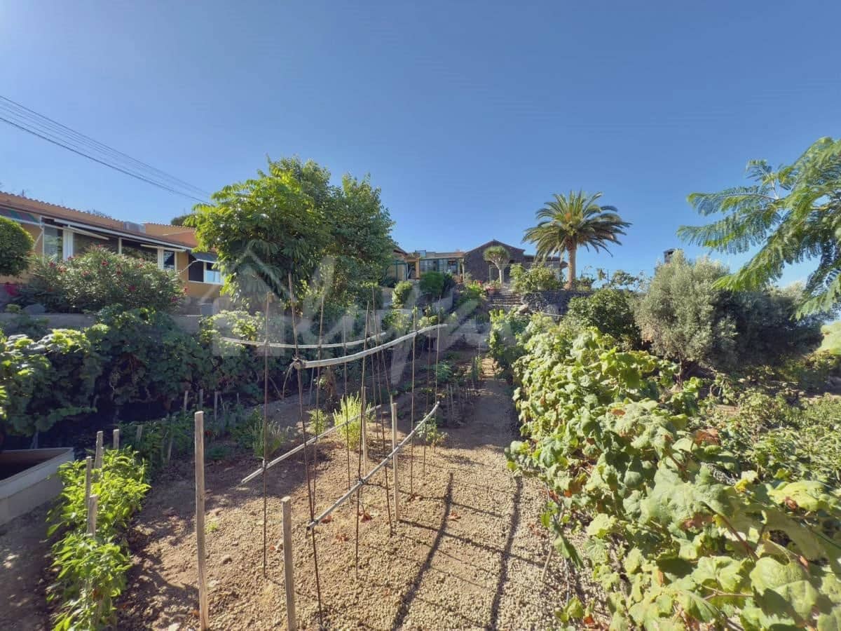 3 bedroom Villa for sale in Vera de Erques - € 940,000 (Ref: 9296316)