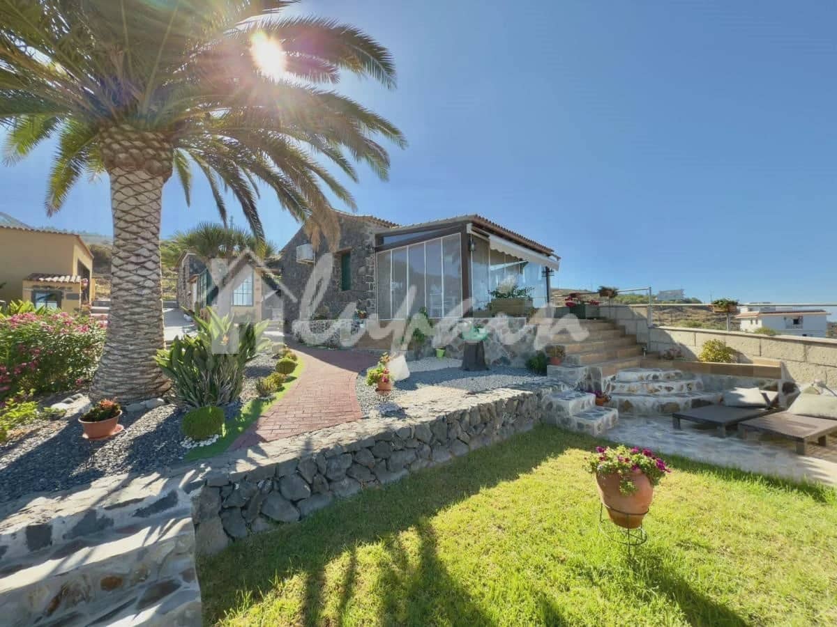 3 bedroom Villa for sale in Vera de Erques - € 940,000 (Ref: 9296316)