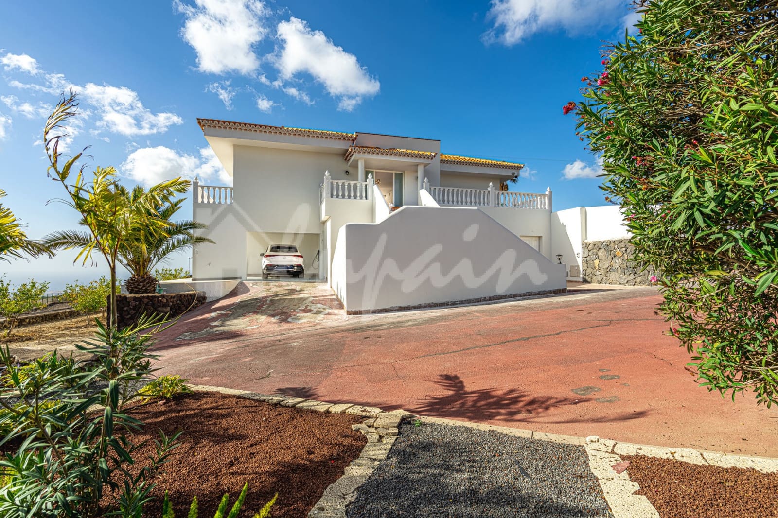 5 Zimmer Villa zu verkaufen in San Miguel de Abona mit Pool - 1.800.000 € (Ref: 9296317)