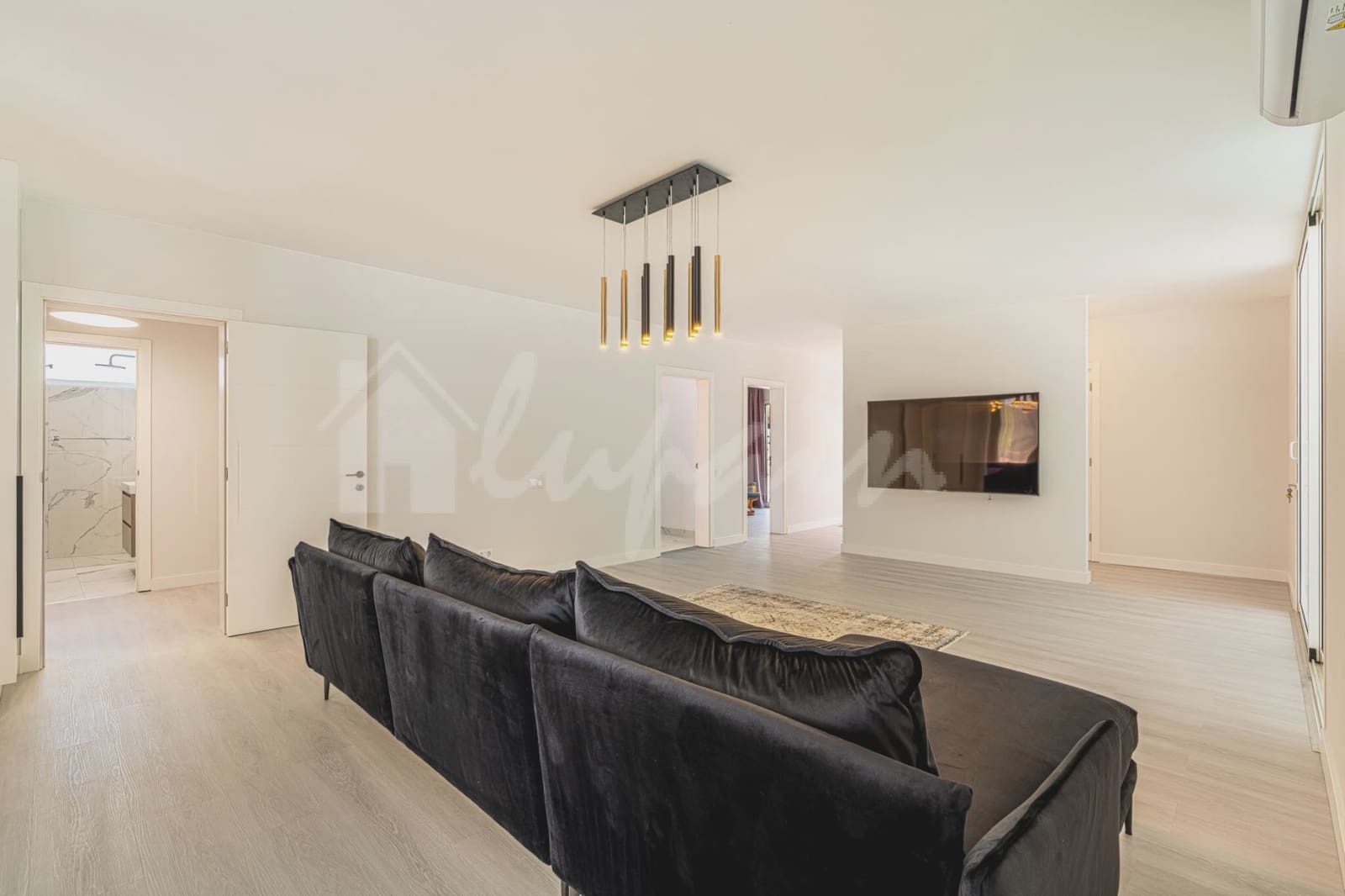 5 bedroom Villa for sale in San Miguel de Abona with pool - € 1,800,000 (Ref: 9296317)