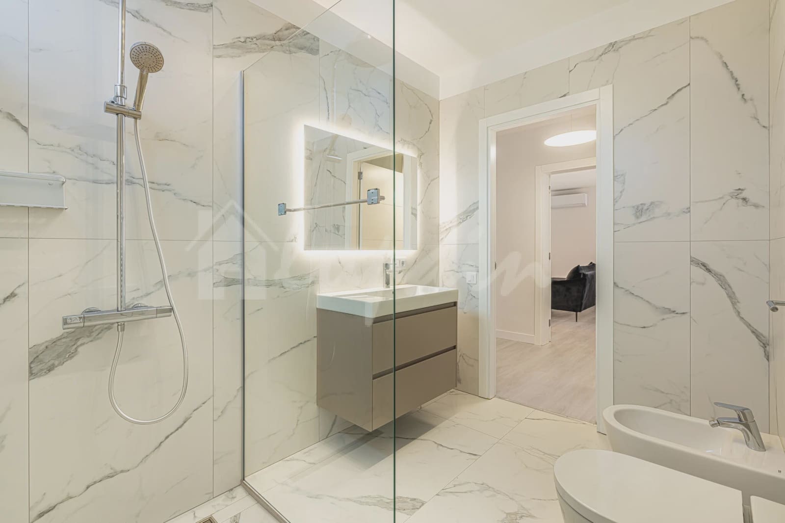 5 bedroom Villa for sale in San Miguel de Abona with pool - € 1,800,000 (Ref: 9296317)