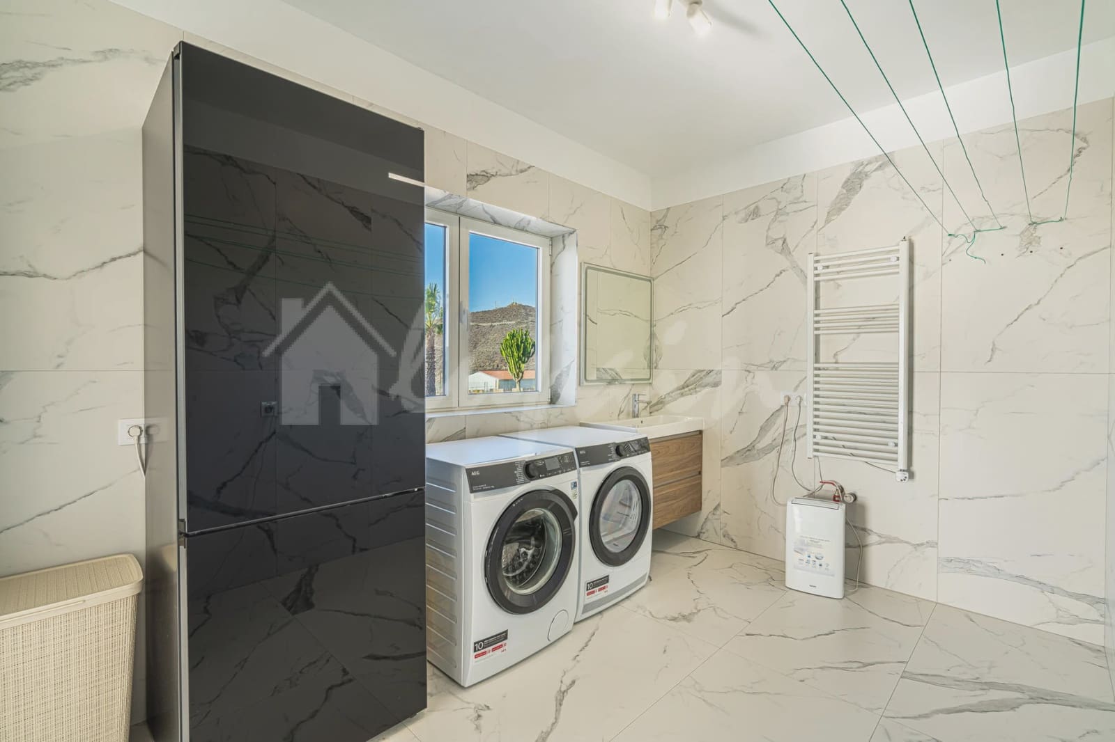 5 bedroom Villa for sale in San Miguel de Abona with pool - € 1,800,000 (Ref: 9296317)