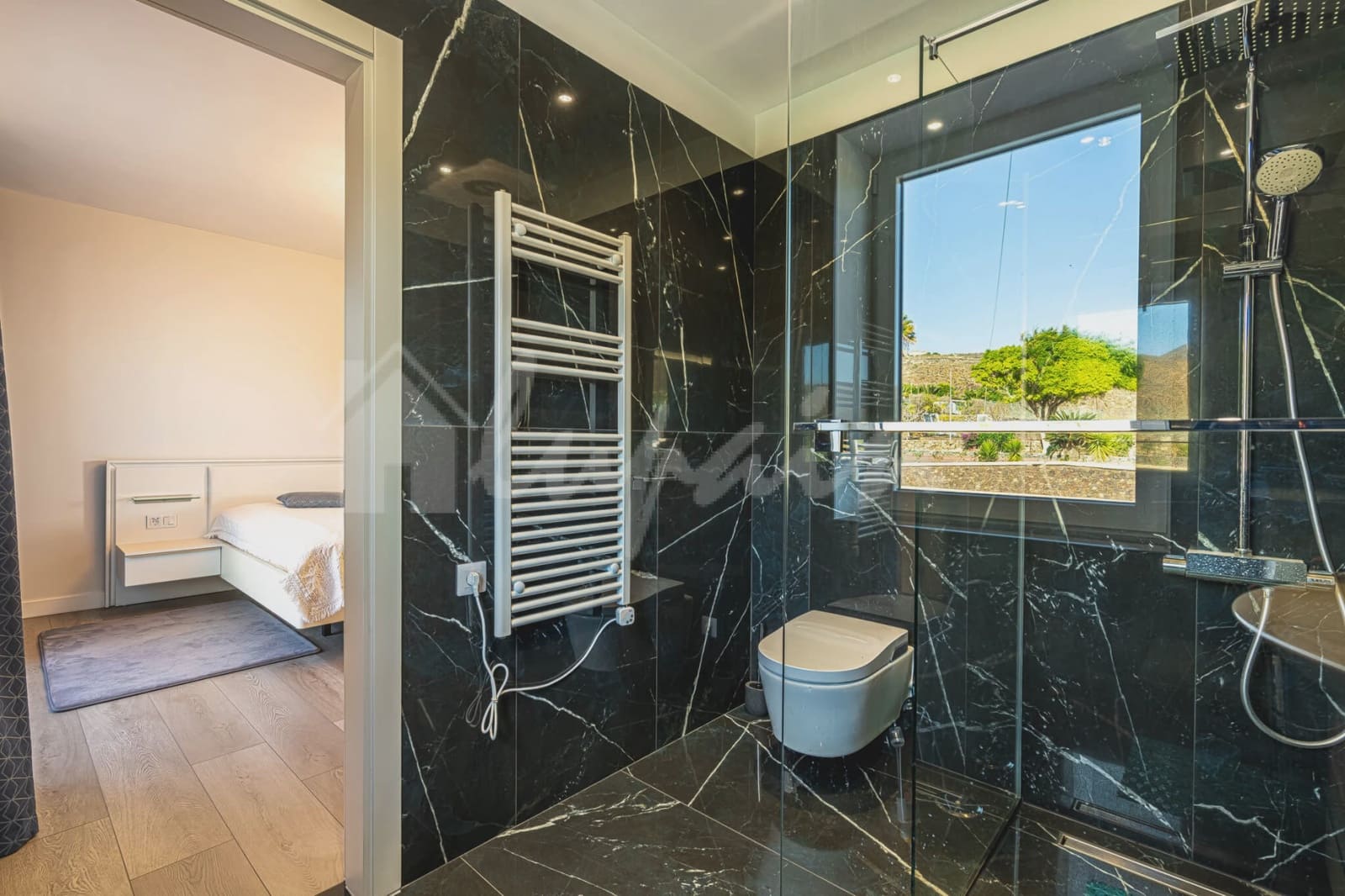 5 bedroom Villa for sale in San Miguel de Abona with pool - € 1,800,000 (Ref: 9296317)