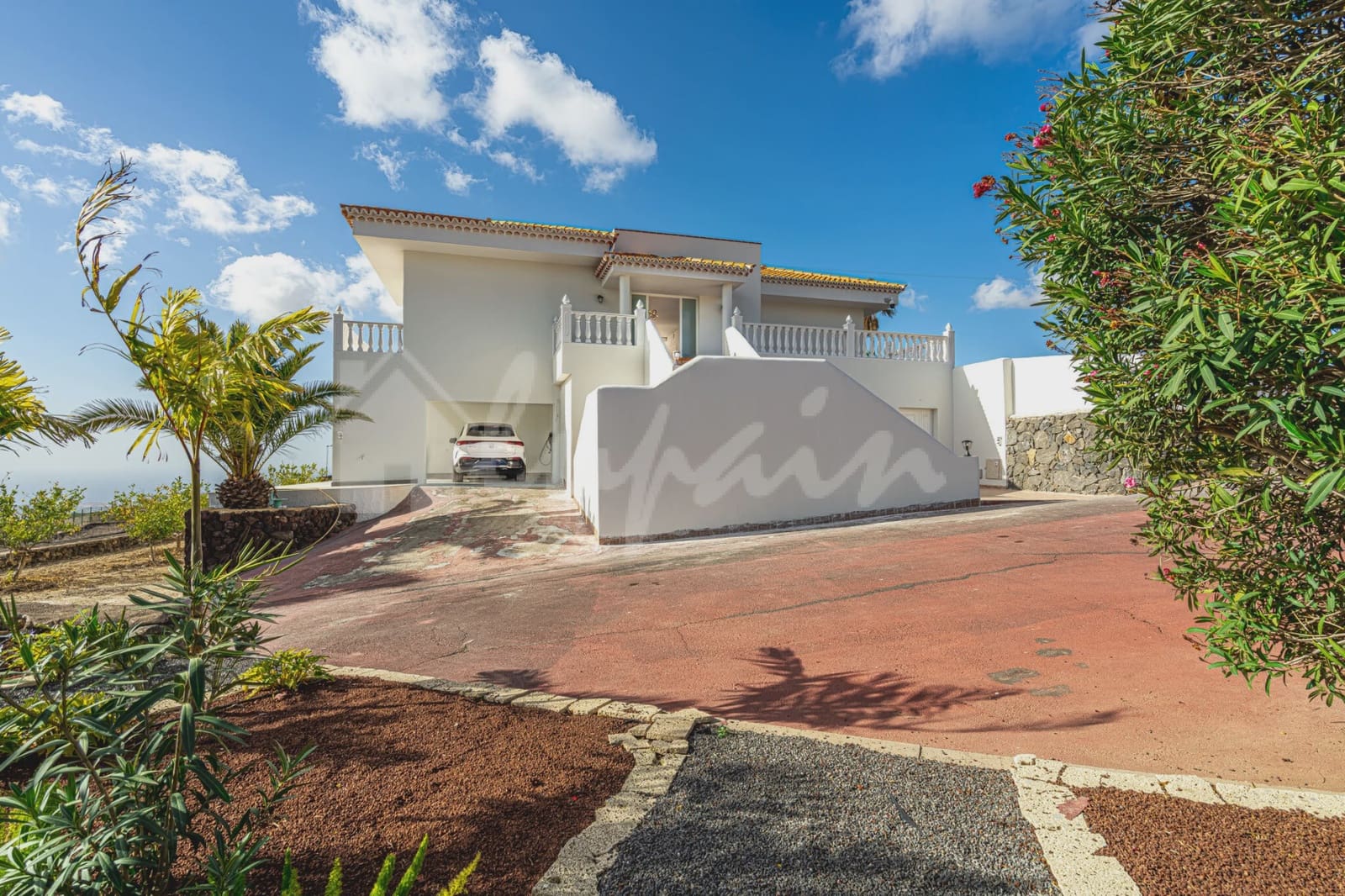 5 bedroom Villa for sale in San Miguel de Abona with pool - € 1,800,000 (Ref: 9296317)