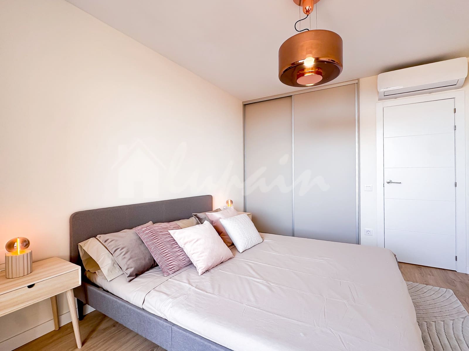 1 sypialnia Apartament na sprzedaż w San Eugenio z basenem - 250 000 € (Ref: 9319846)