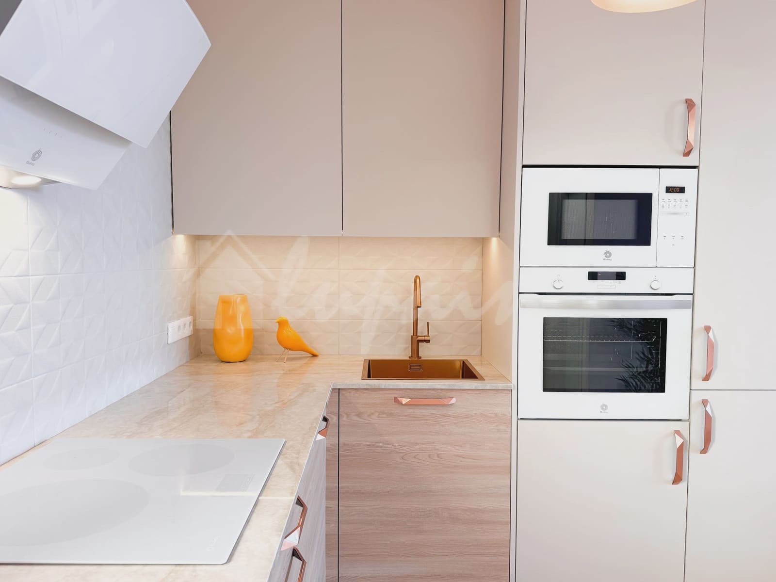 1 slaapkamer Appartement te koop in San Eugenio met zwembad - € 250.000 (Ref: 9319846)