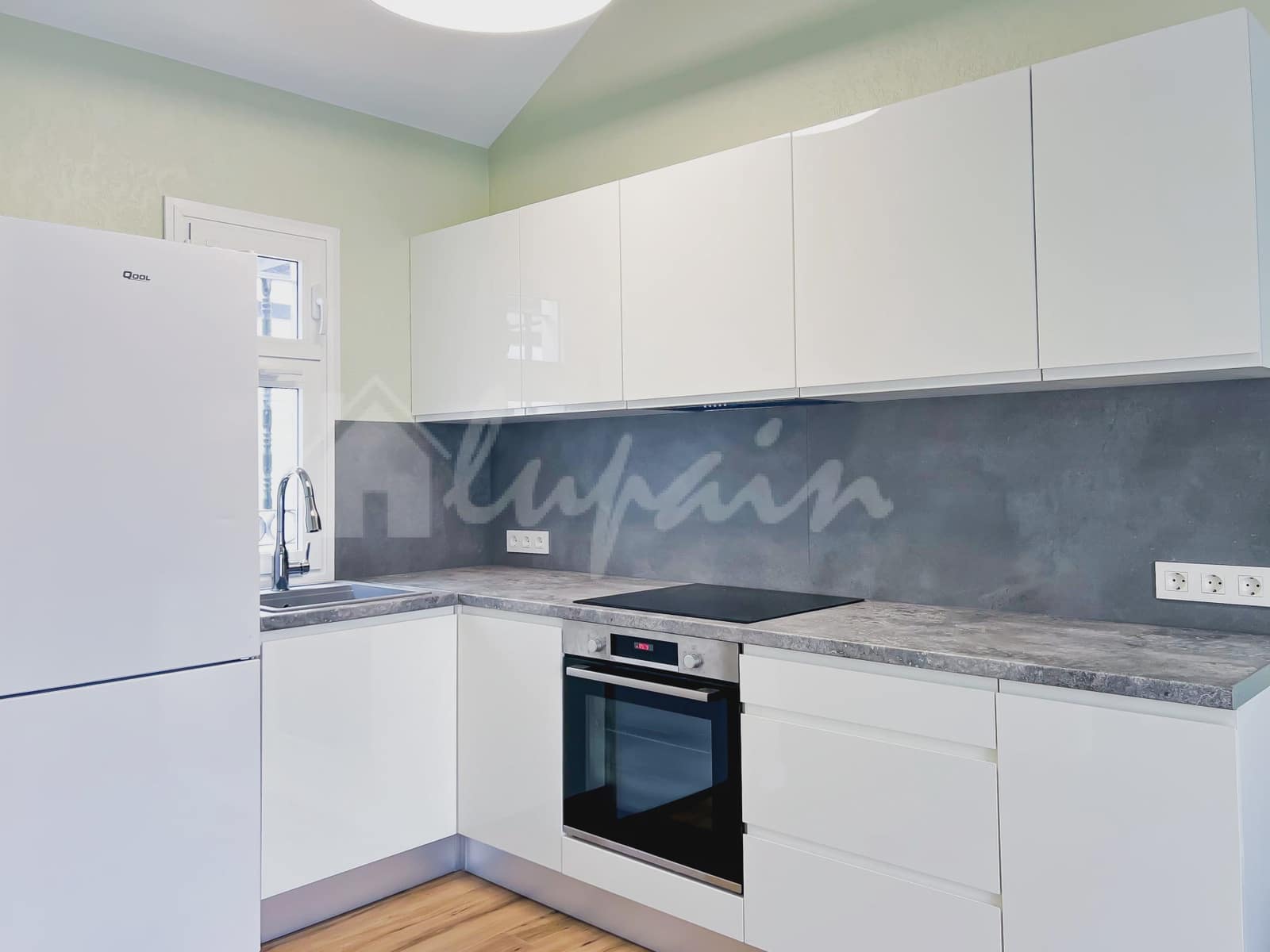 1 bedroom Apartment for sale in Los Cristianos with pool - € 269,000 (Ref: 9330058)