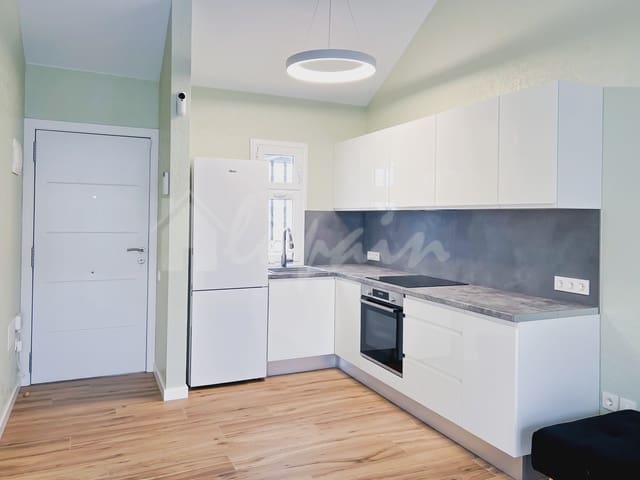 1 bedroom Apartment for sale in Los Cristianos, Arona with pool - € 269,000 (Ref: 9330058)