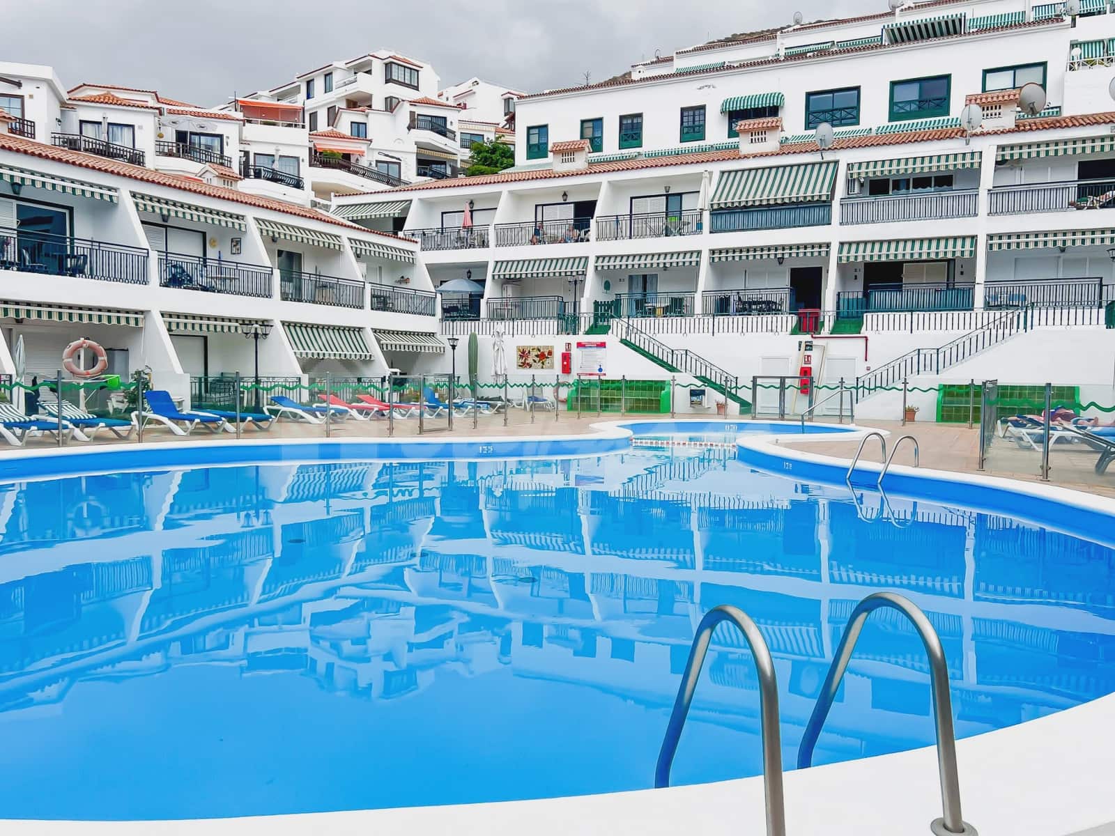 1 bedroom Apartment for sale in Los Cristianos with pool - € 269,000 (Ref: 9330058)