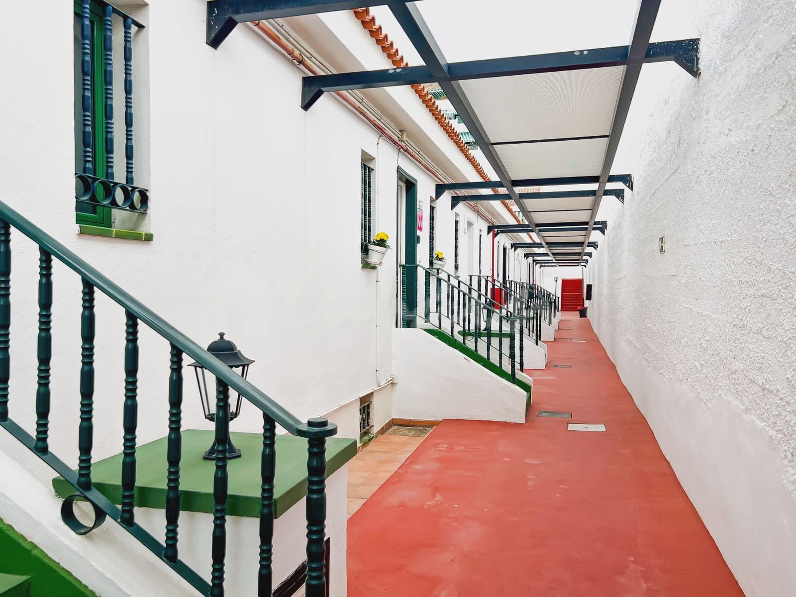 1 bedroom Apartment for sale in Los Cristianos with pool - € 269,000 (Ref: 9330058)