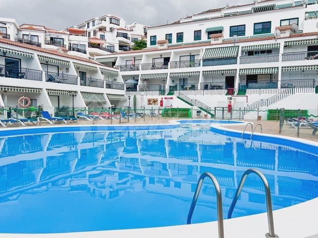 1 bedroom Apartment for sale in Los Cristianos, Arona with pool - € 269,000 (Ref: 9330058)