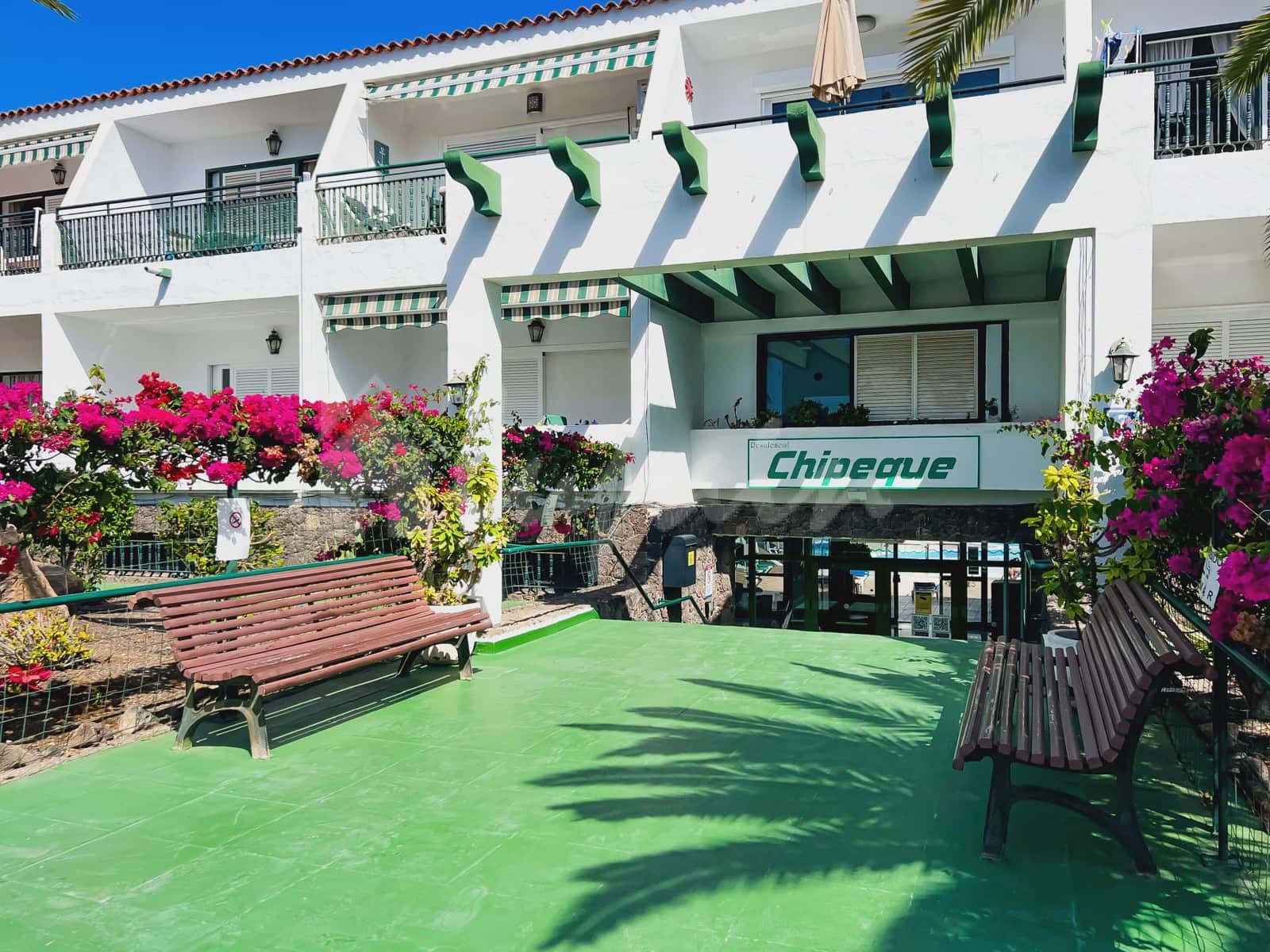 1 bedroom Apartment for sale in Los Cristianos with pool - € 269,000 (Ref: 9330058)