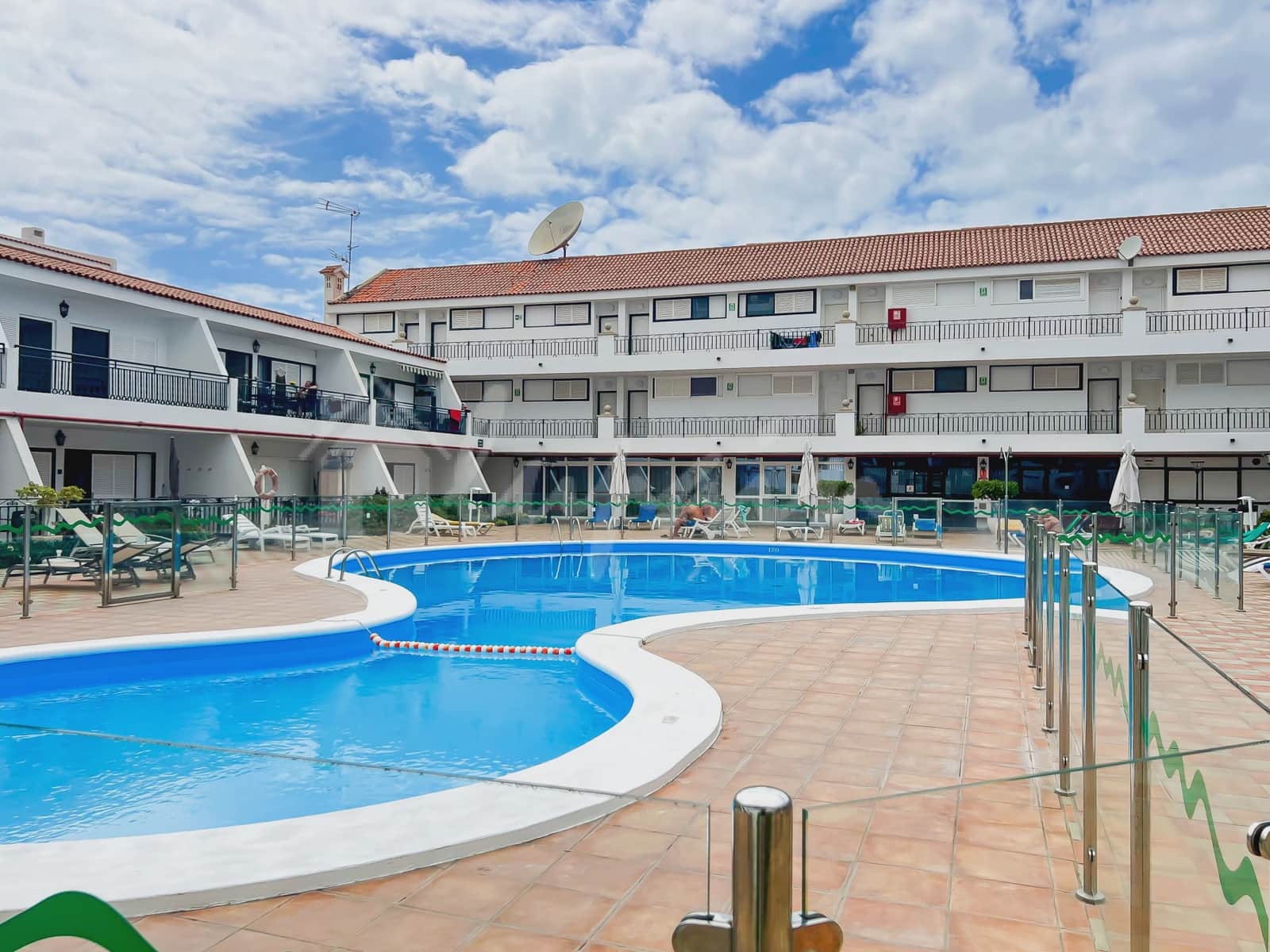 1 bedroom Apartment for sale in Los Cristianos with pool - € 269,000 (Ref: 9330058)