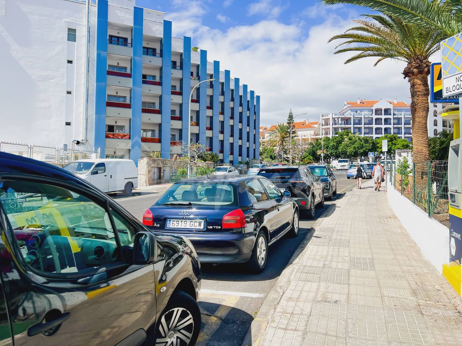1 bedroom Apartment for sale in Los Cristianos with pool - € 269,000 (Ref: 9330058)