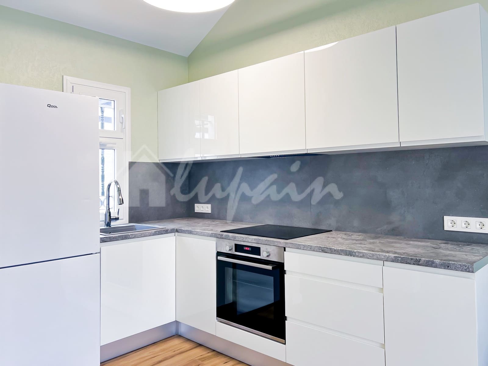 1 soverom Leilighet til salgs i Los Cristianos med svømmebasseng - € 269 000 (Ref: 9330058)