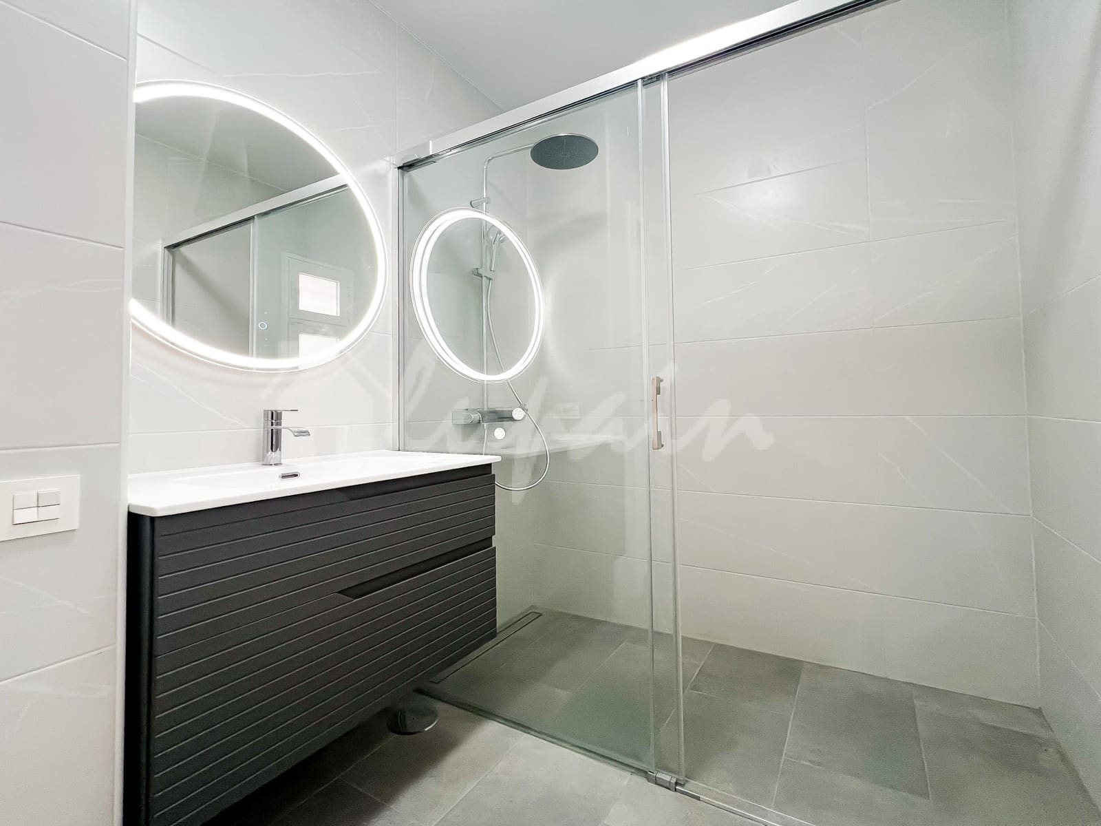 1 soverom Leilighet til salgs i Los Cristianos med svømmebasseng - € 269 000 (Ref: 9330058)