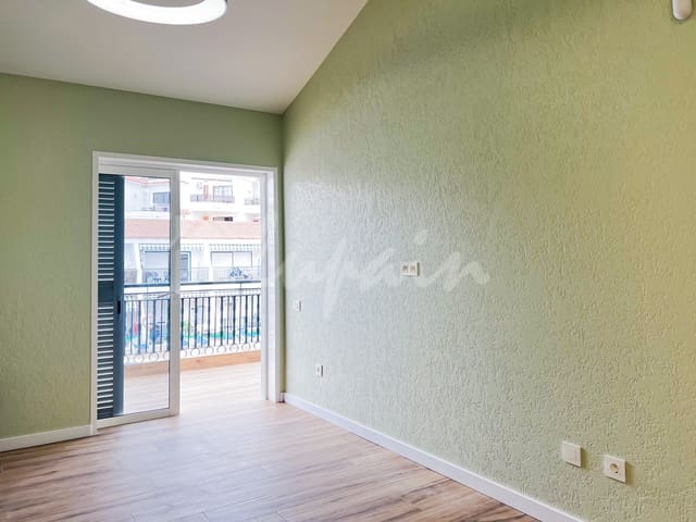 1 soveværelse Lejlighed til salg i Los Cristianos, Arona med swimmingpool - € 269.000 (Ref: 9330058)