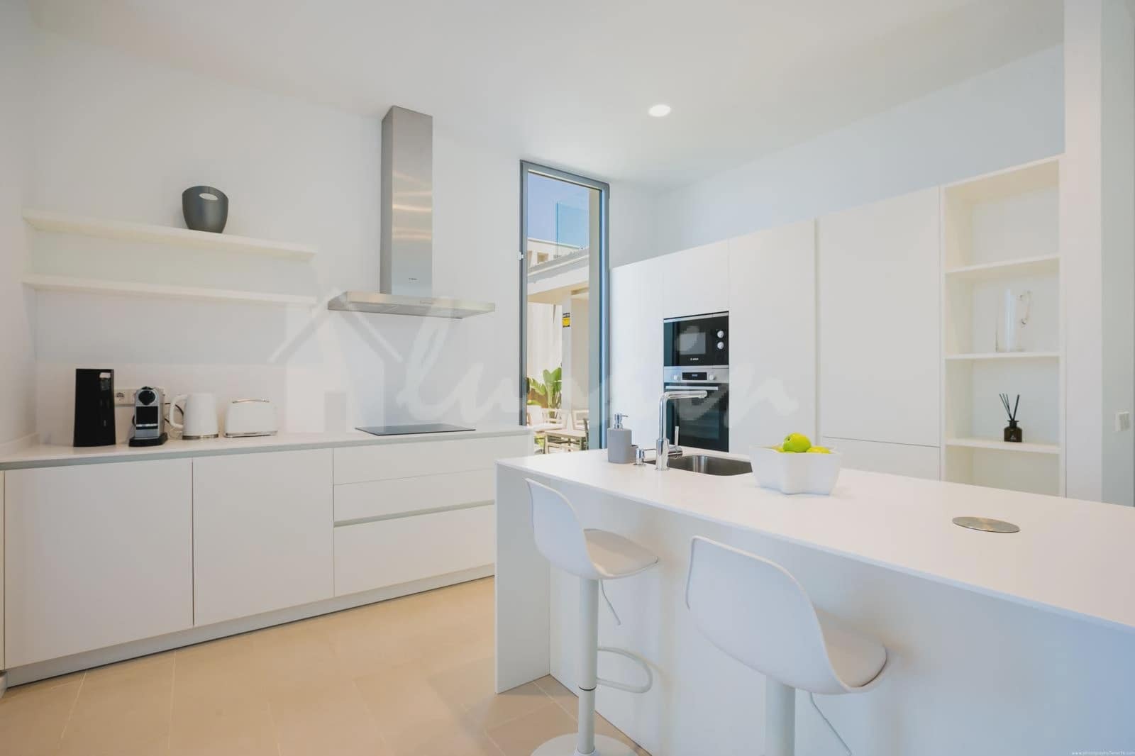 3 sypialnia Willa na sprzedaż w Adeje z basenem - 1 830 000 € (Ref: 9330059)