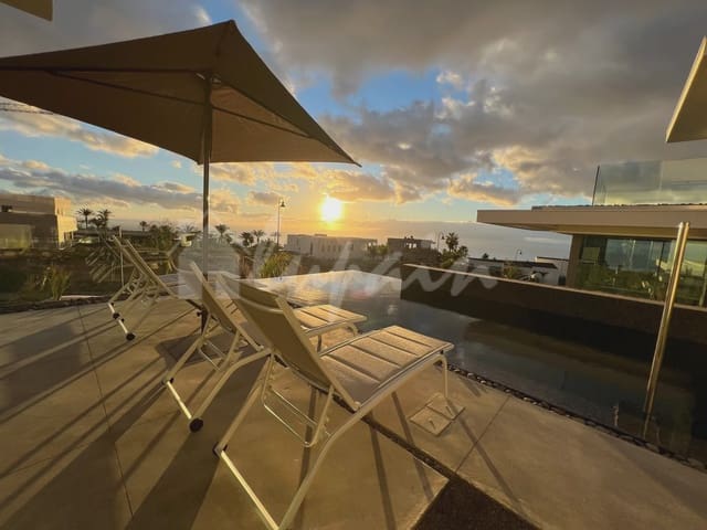 3 soveværelse Villa til salg i La Caleta Adeje, Adeje med swimmingpool - € 1.830.000 (Ref: 9330059)