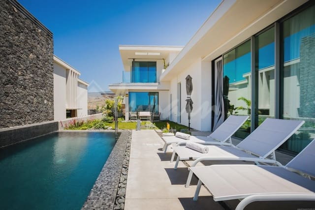 3 soveværelse Villa til salg i La Caleta Adeje, Adeje med swimmingpool - € 1.830.000 (Ref: 9330059)