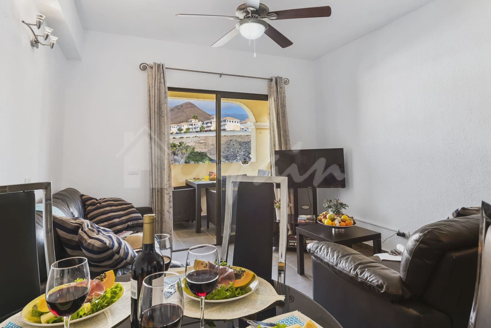 2 soveværelse Lejlighed til salg i Los Cristianos med swimmingpool - € 367.000 (Ref: 9330060)