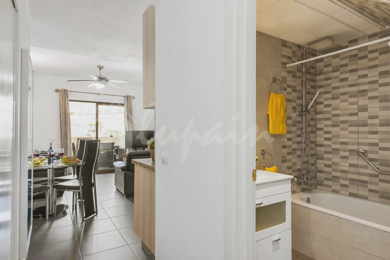 2 soveværelse Lejlighed til salg i Los Cristianos med swimmingpool - € 367.000 (Ref: 9330060)