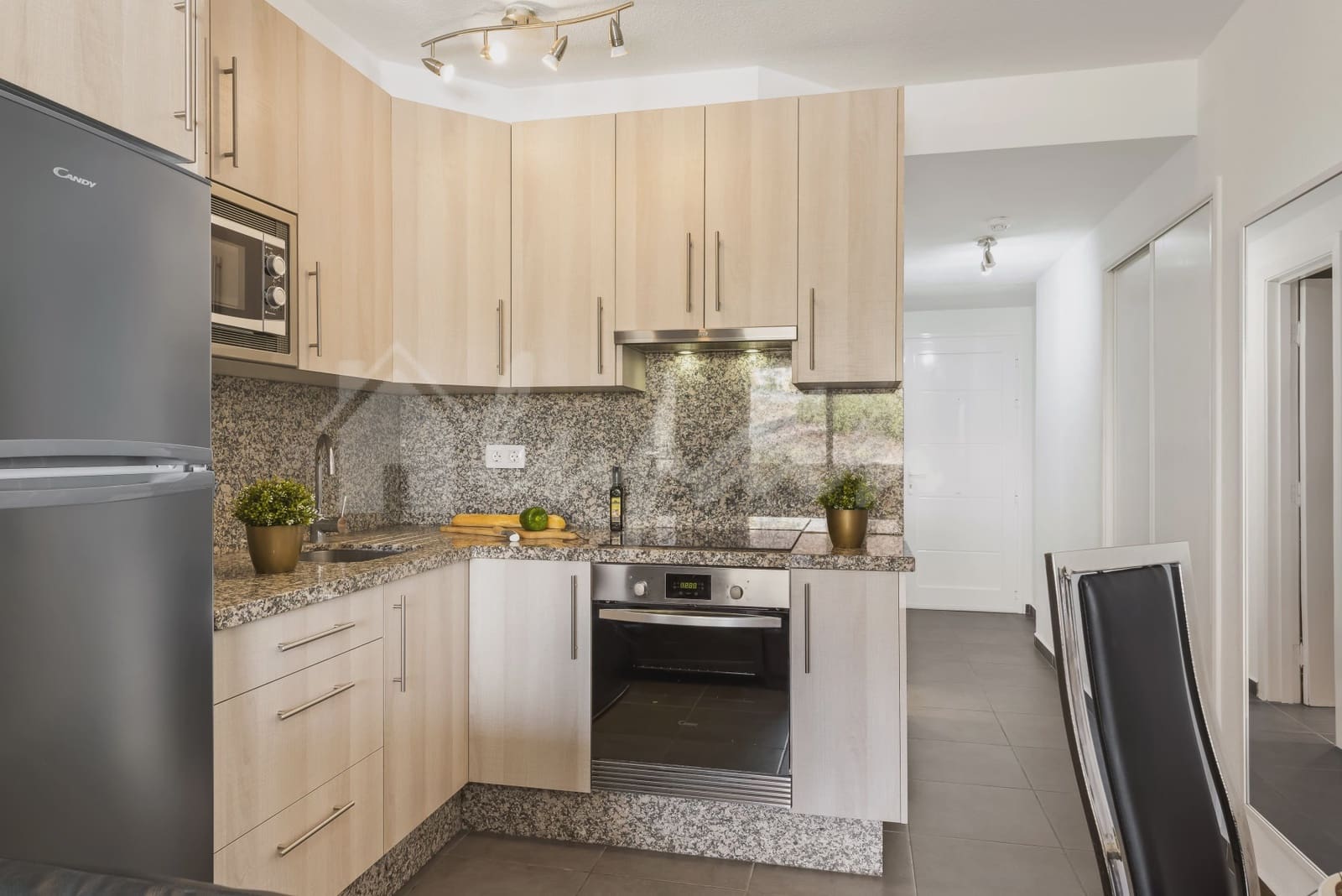 2 soveværelse Lejlighed til salg i Los Cristianos med swimmingpool - € 367.000 (Ref: 9330060)