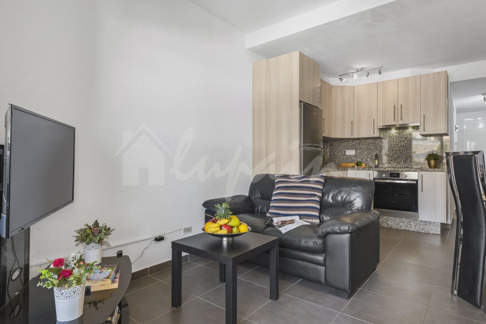 2 soveværelse Lejlighed til salg i Los Cristianos med swimmingpool - € 367.000 (Ref: 9330060)