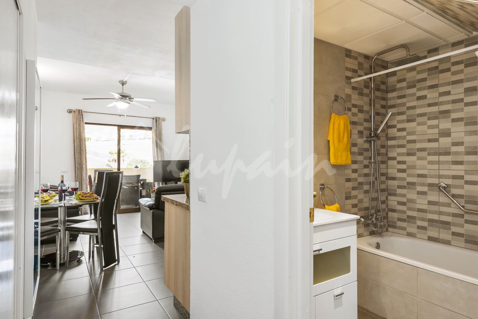 2 soverom Leilighet til salgs i Los Cristianos med svømmebasseng - € 367 000 (Ref: 9330060)