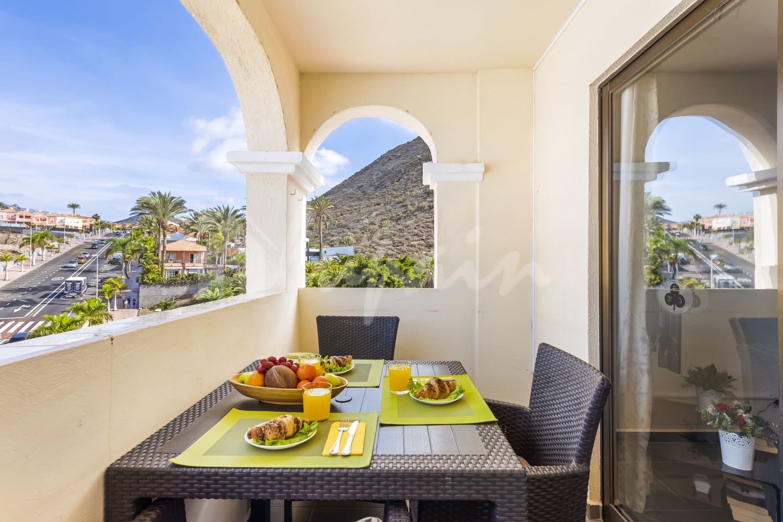 2 soverom Leilighet til salgs i Los Cristianos med svømmebasseng - € 367 000 (Ref: 9330060)