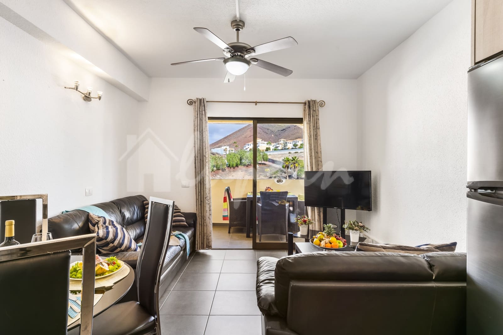 2 soverom Leilighet til salgs i Los Cristianos med svømmebasseng - € 367 000 (Ref: 9330060)