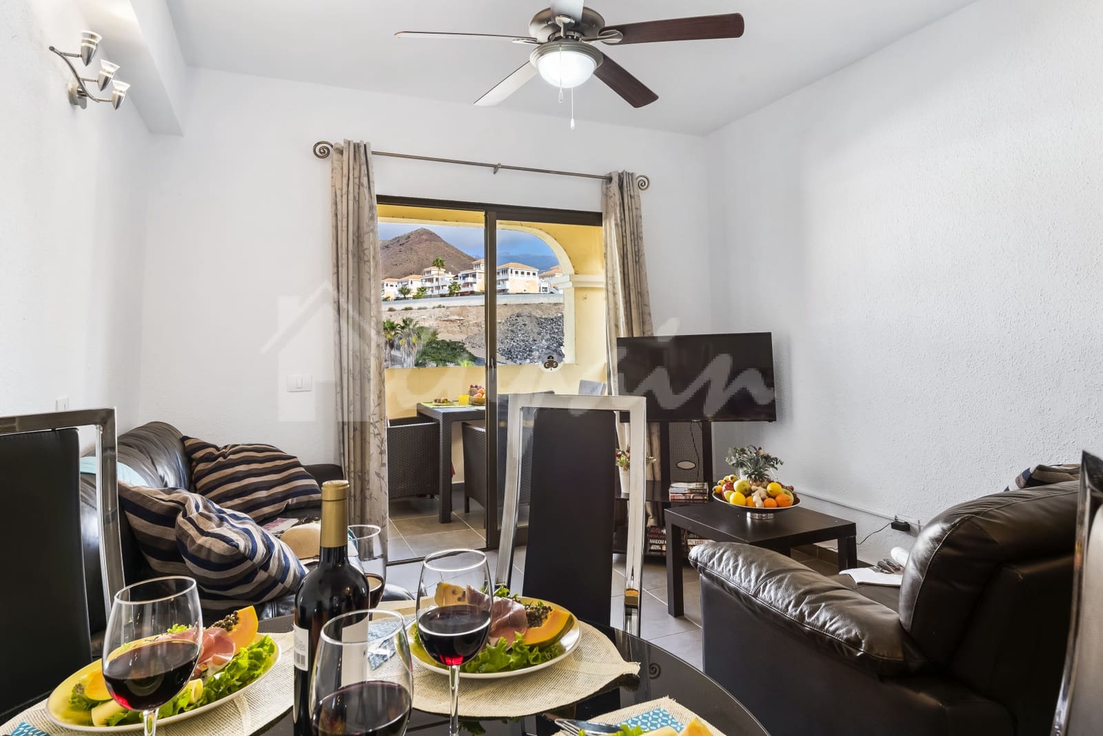 2 soverom Leilighet til salgs i Los Cristianos med svømmebasseng - € 367 000 (Ref: 9330060)