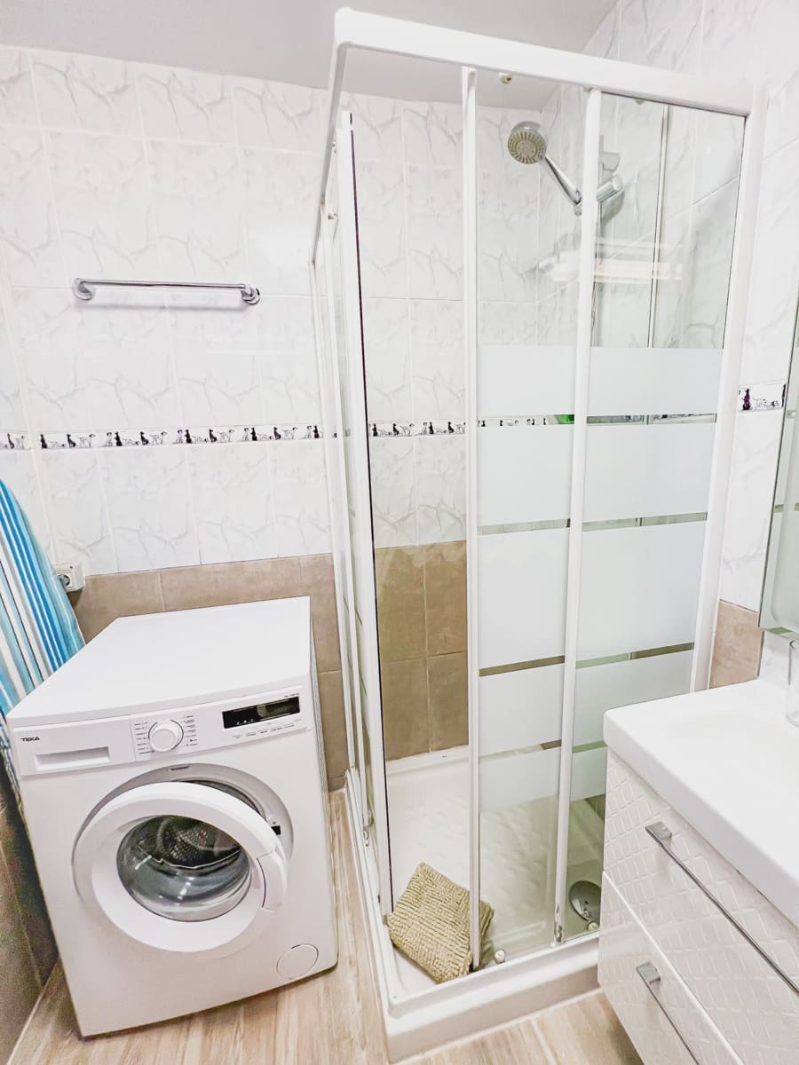 Apartment for sale in Playa de las Americas with pool - € 240,000 (Ref: 9330062)