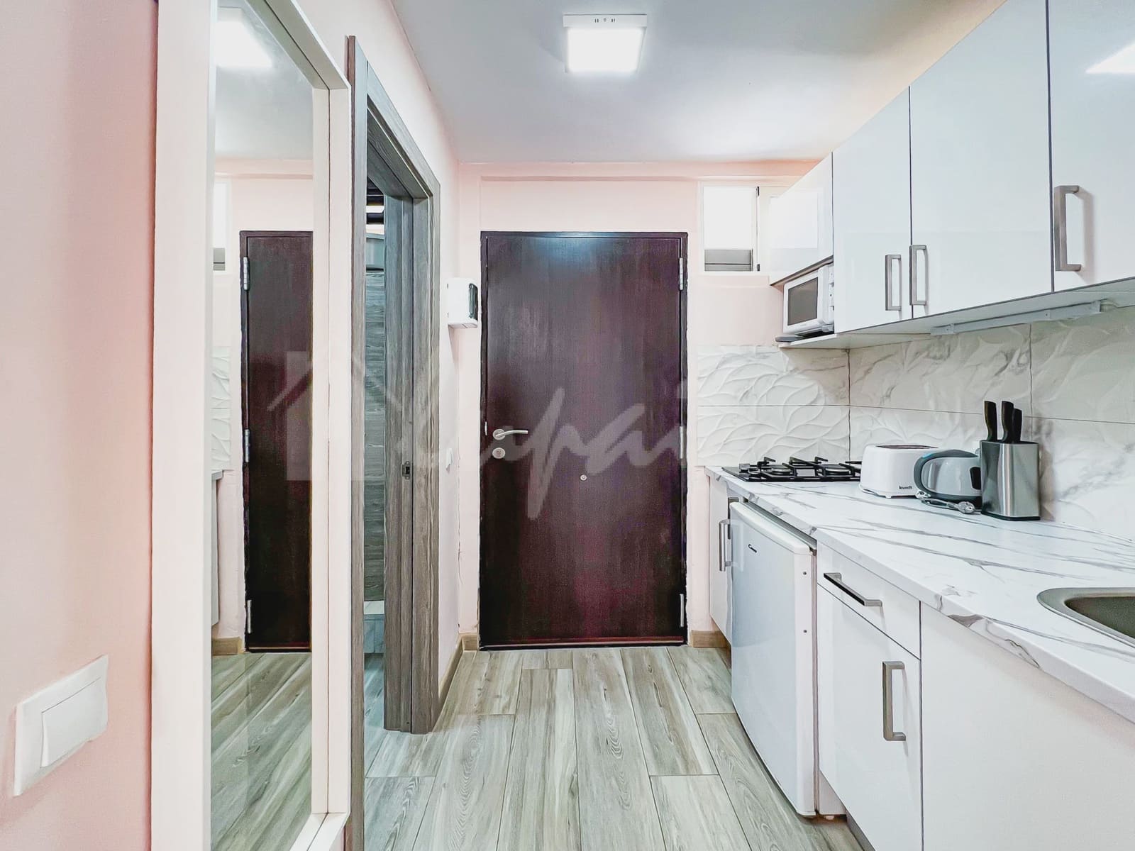 Apartment for sale in Playa de las Americas with pool - € 240,000 (Ref: 9330062)