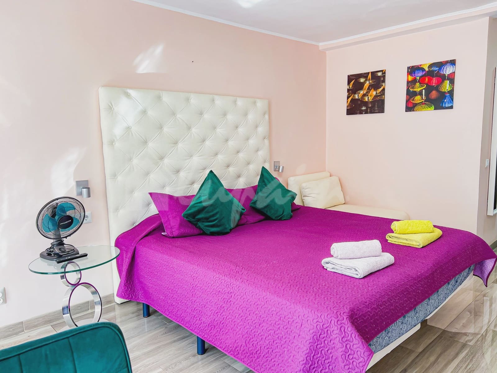 Apartment for sale in Playa de las Americas with pool - € 240,000 (Ref: 9330062)