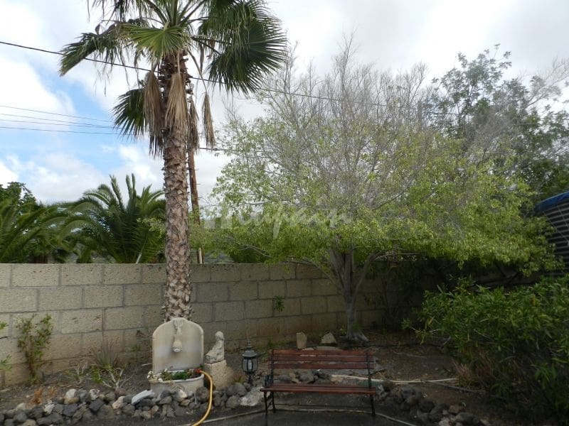 3 bedroom Villa for sale in Guia de Isora with pool garage - € 1,850,000 (Ref: 9330063)