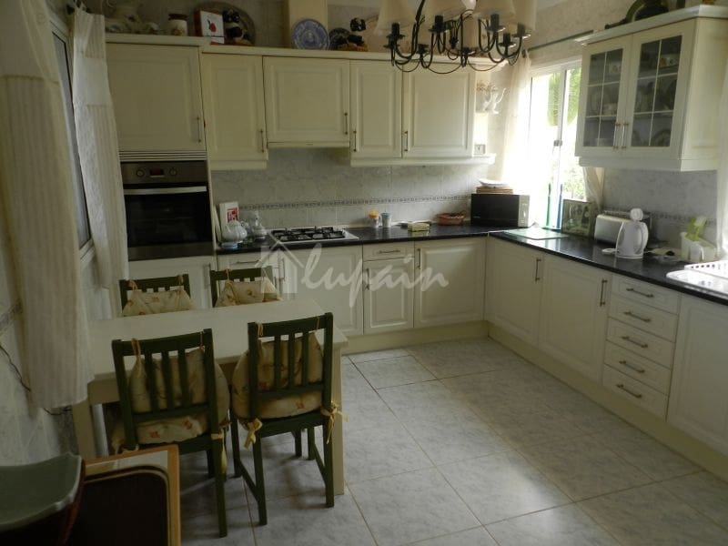 3 bedroom Villa for sale in Guia de Isora with pool garage - € 1,850,000 (Ref: 9330063)