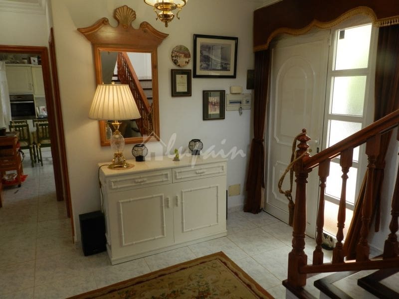 3 bedroom Villa for sale in Guia de Isora with pool garage - € 1,850,000 (Ref: 9330063)