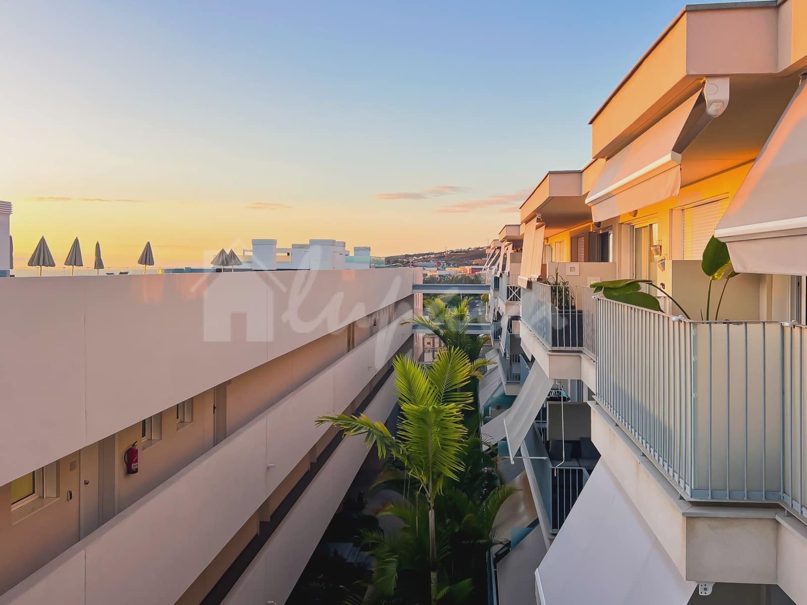 2 soverom Leilighet til salgs i Adeje med svømmebasseng - € 350 000 (Ref: 9337115)