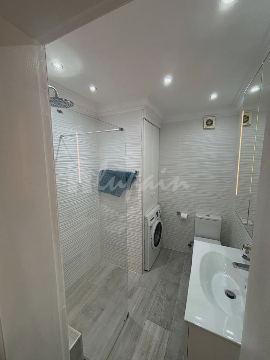 3 Zimmer Apartment zu verkaufen in Playa de las Americas mit Pool - 1.300.000 € (Ref: 9337116)