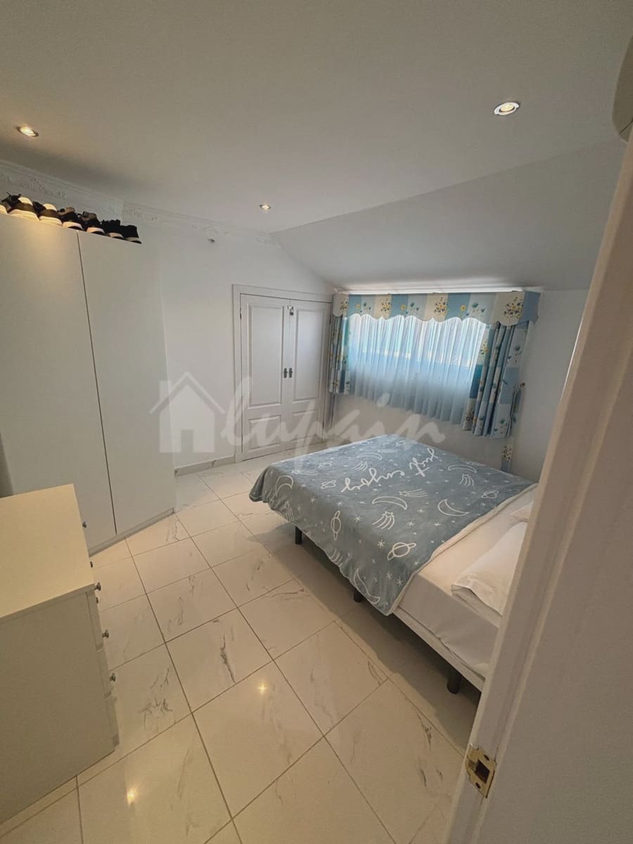 3 Zimmer Apartment zu verkaufen in Playa de las Americas mit Pool - 1.300.000 € (Ref: 9337116)