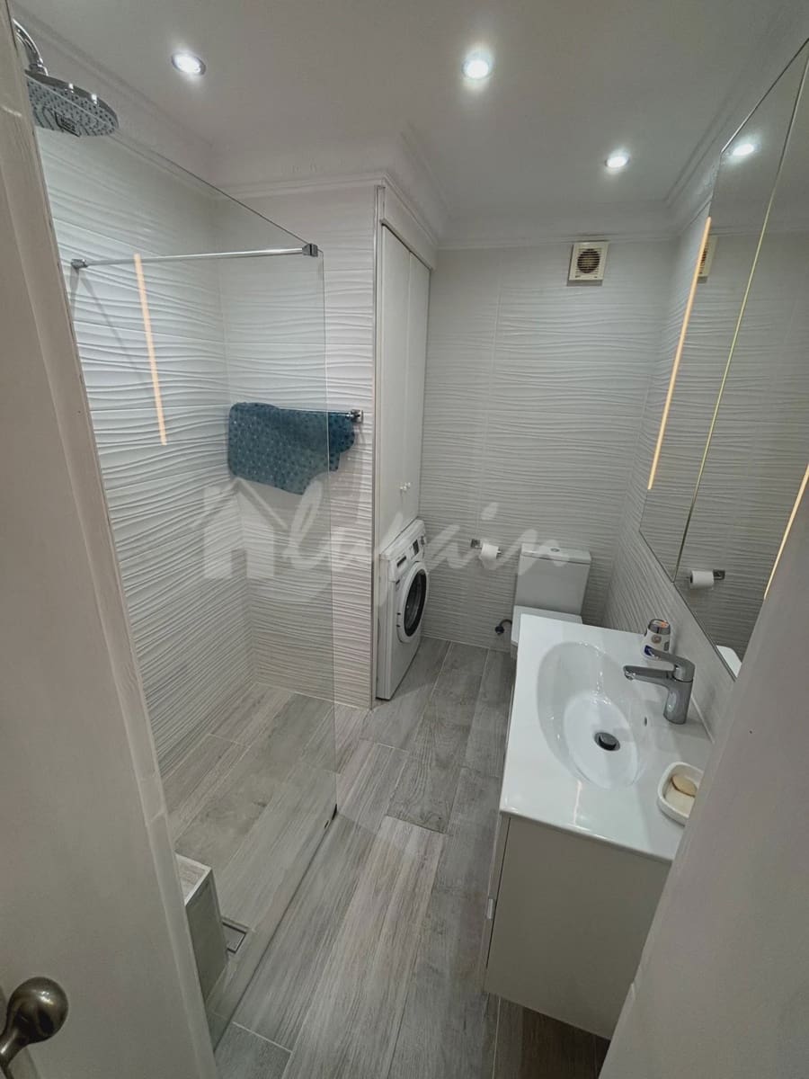 3 Zimmer Apartment zu verkaufen in Playa de las Americas mit Pool - 1.300.000 € (Ref: 9337116)