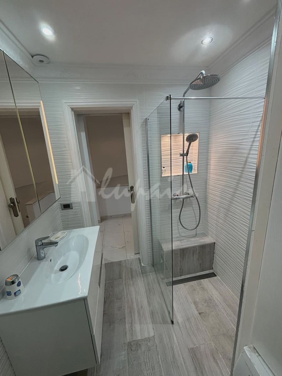 3 Zimmer Apartment zu verkaufen in Playa de las Americas mit Pool - 1.300.000 € (Ref: 9337116)